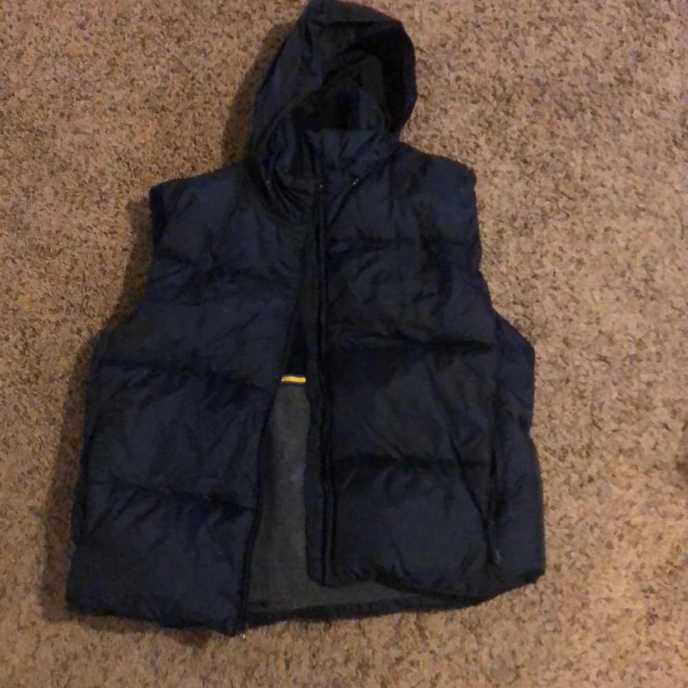 Gap vest